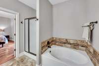 Separate tub/shower