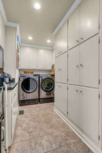 Utility Room w/tons of built-in storage