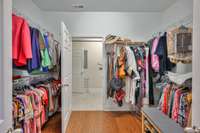 Amazing owners closet AND leads directly into the laundry room!!!!