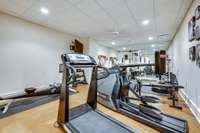 Basement area - Start your day in this great gym