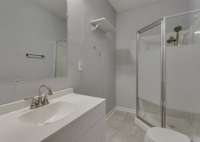 Main bathroom with Shower