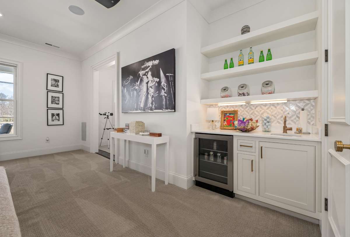 Theater & Wet Bar
