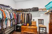 Master  walk in Closet