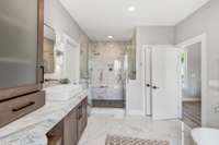 Luxurious Master Bath!