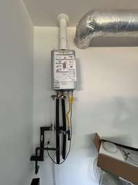 Tankless hot water heater