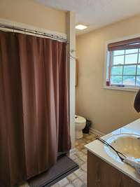 Master bath has double bowl vanity. No fighting over the sink here.