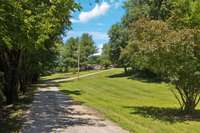 Beautiful Long Driveway to home