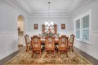 Separate formal dining room