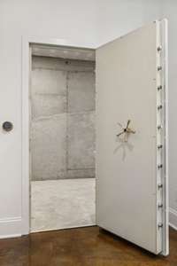 Safe room / storm shelter (poured concrete walls)