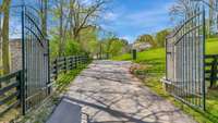 Gated entrance to Hawthorne Trace community