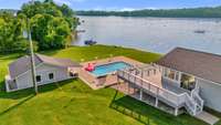 From the house, the pool or the pool house, the views never disappoint.