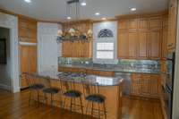 This eat-in kitchen is 27'x16'! Great for cooking and entertaining!