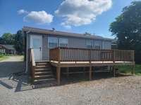 Huge deck for entertaining