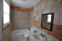 Tiled Bath with Tub/Shower Combo