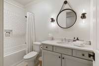 Ensuite BR4 bath