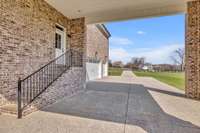 Access to Mud Room/Laundry