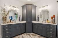 Dual vanities