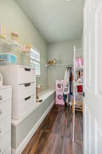 Walk-in closet