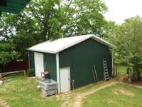 Detached garage