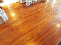 Shiny hardwood original floors