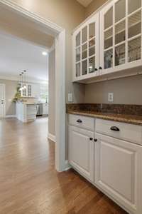 Butlers Pantry or Mini Bar between Dining Room and Kitchen area.