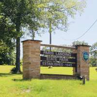 Just minutes to Paris Landing State Park