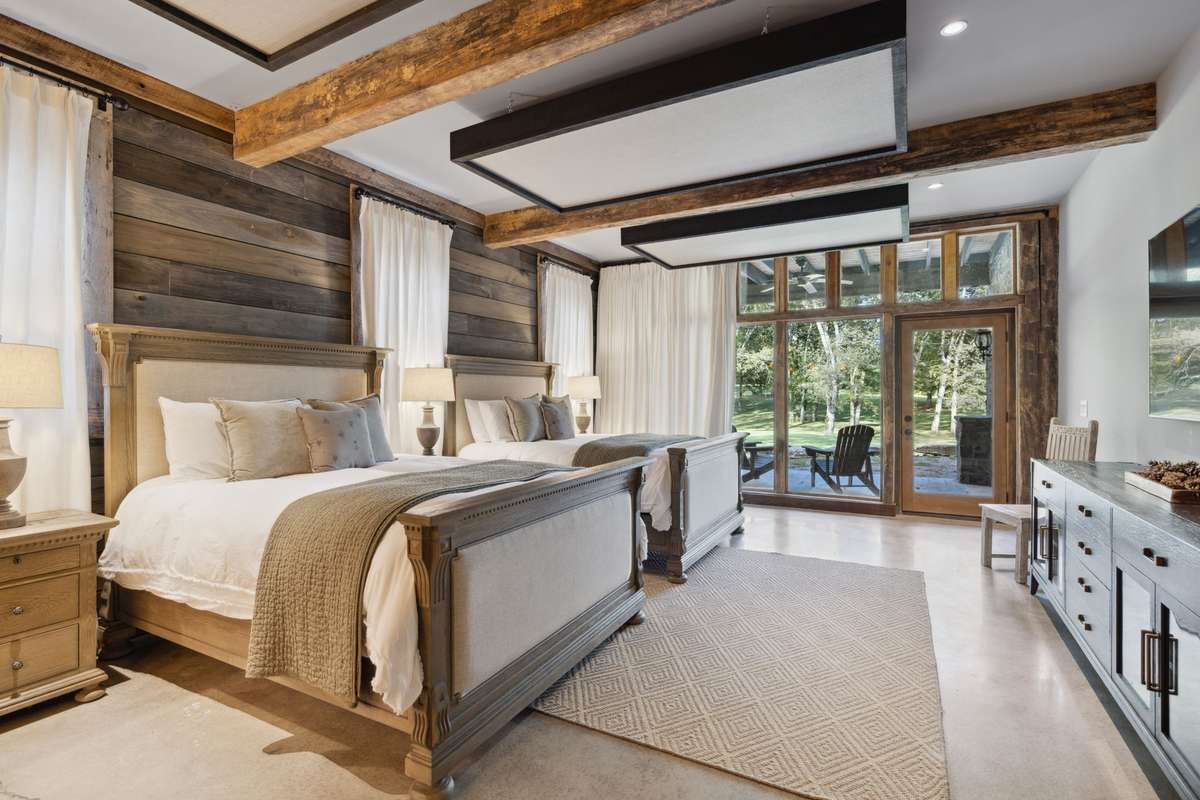 Bedroom suite #3 - lower level, with kitchenette