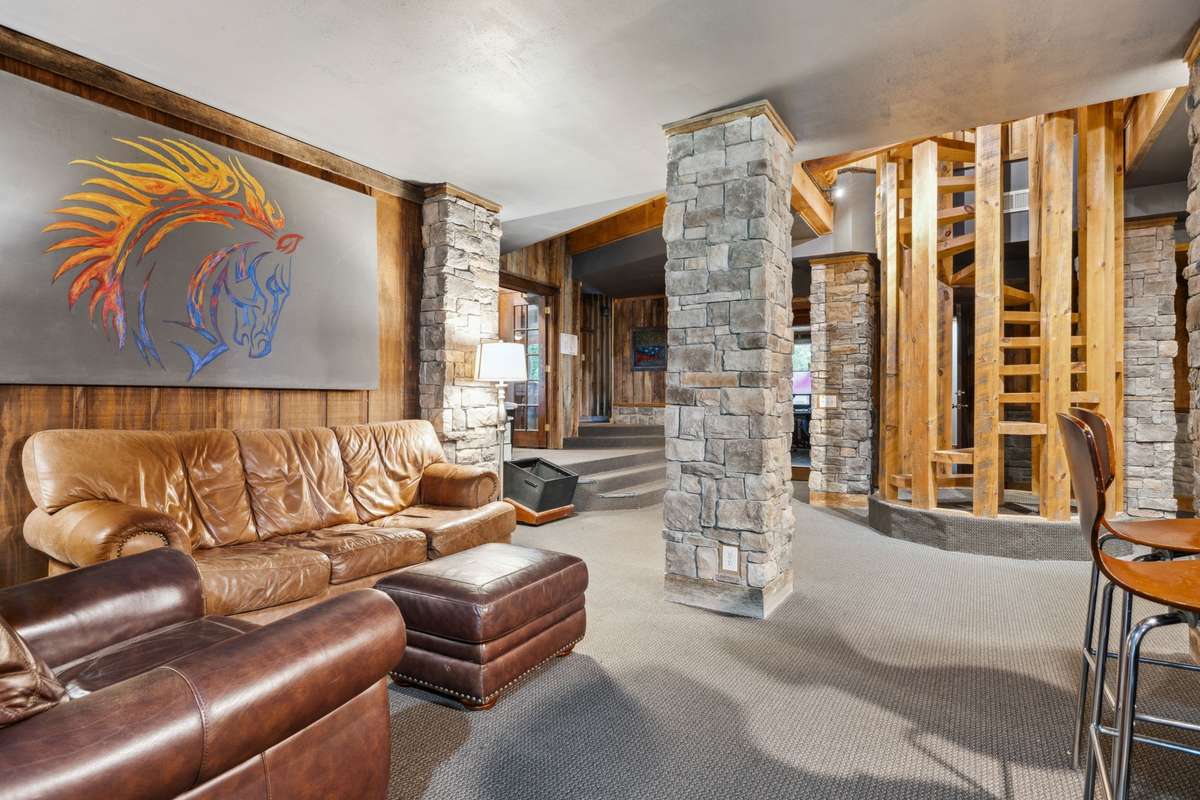 Downstairs lounge