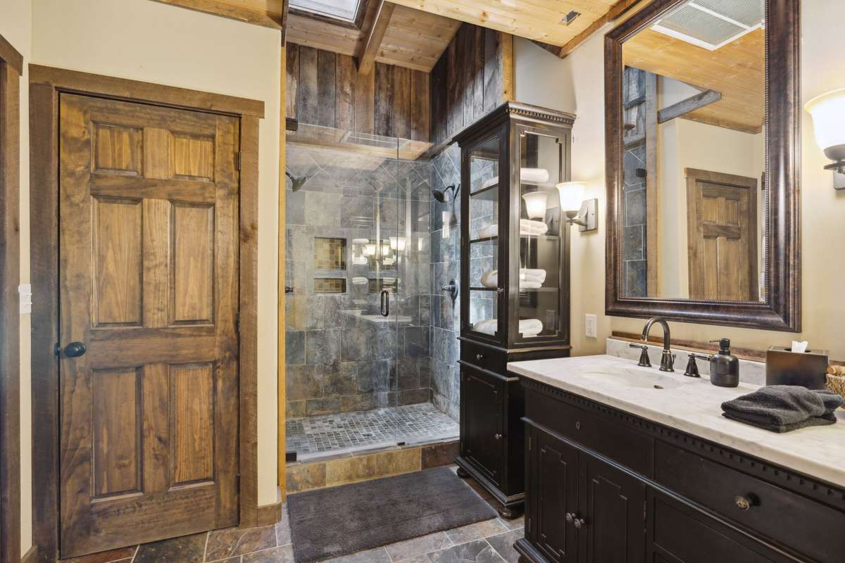 Bunkhouse bathroom