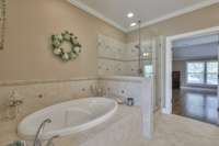 Soaking tub