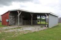 2 Stall Barn has Electricity and Water