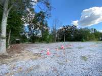 Pull through campsite area for 1 RV