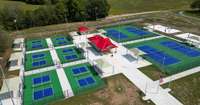 New courts 2 min away (gym and pools coming soon)