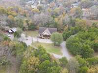 Arial view of the house and driveway