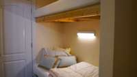 twin size bunk beds in guest house