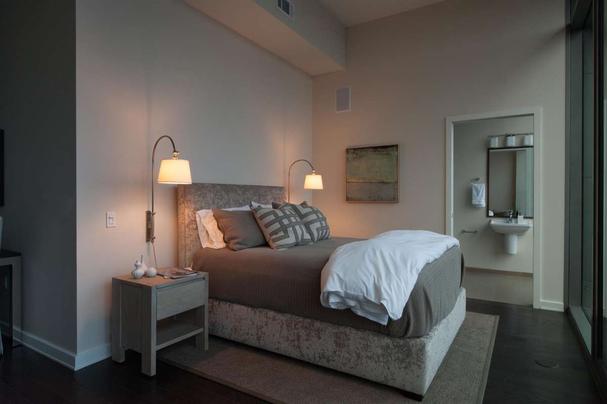 One of two guest suites for the 4 to 5 times a year you have OOT guests.  Located on 5th floor amenity deck it's a great amenity for you and your guests...everyone get's their own space!