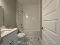 Downstairs full bath / guest bath
