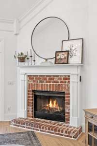 Gas Fireplace with Mantal
