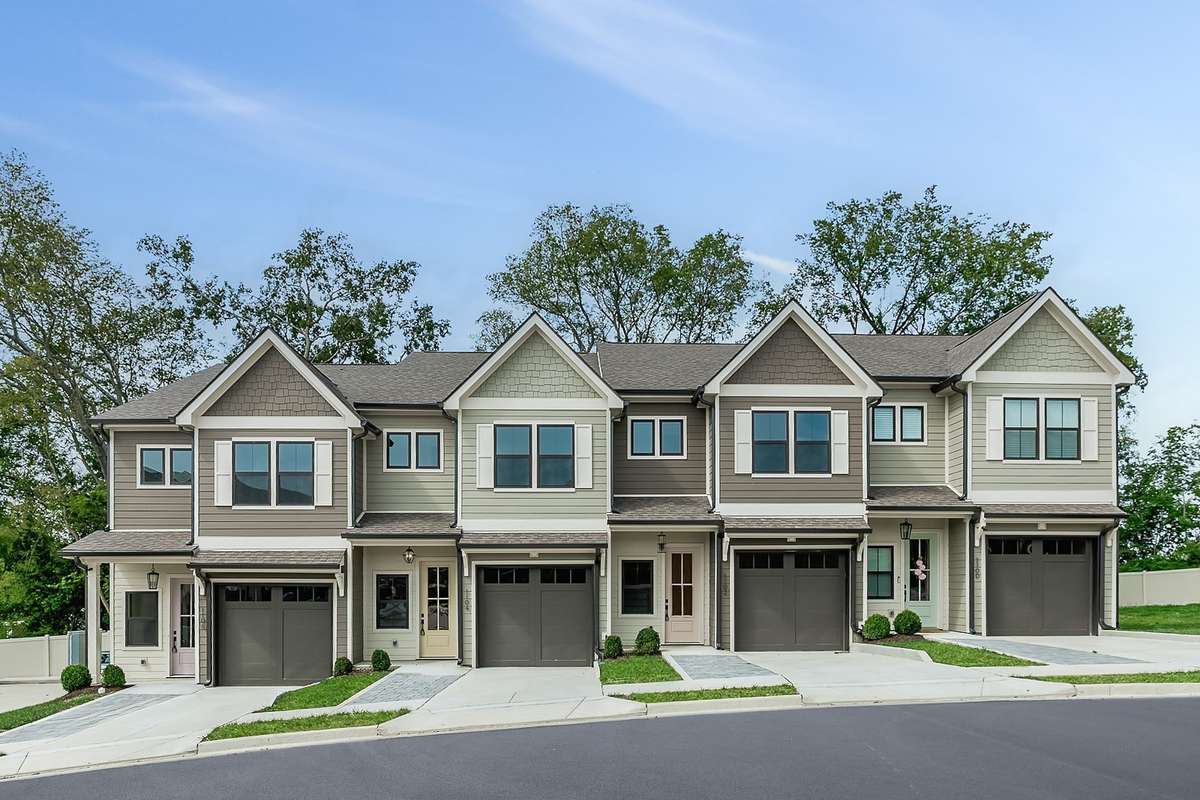 Introducing the Aspen floor plan at Noble Place, a new construction townhome residence in a private gated community located in the Woodbine Area 10 minutes from downtown Nashville and the airport.