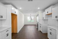 Notice the backsplash!