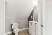 Flex room's FULL bath