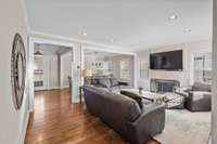 Light-flooded living area!