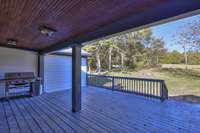 Back porch with a beautiful view and in the shade in the evening. Perfect for evening cook outs.