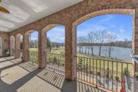 Beautiful Lakeview from the main level