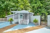 Pool house efficiency w/shared utility room and 3 bedroom, one bath cottage/guesthouse