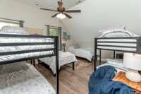 BUNK BED ROOM SLEEPS 6 WITH WALK-IN CLOSET AND VAULTED CEILING