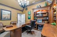 Home office space, well appointed