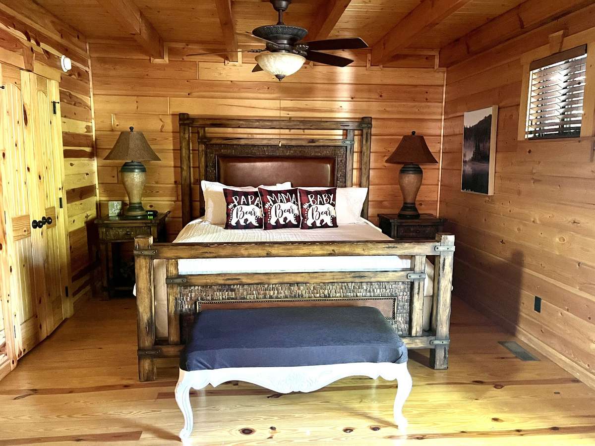 Downstairs Master Bedroom w/ensuite bathroom, private entrance to Hot Tub.