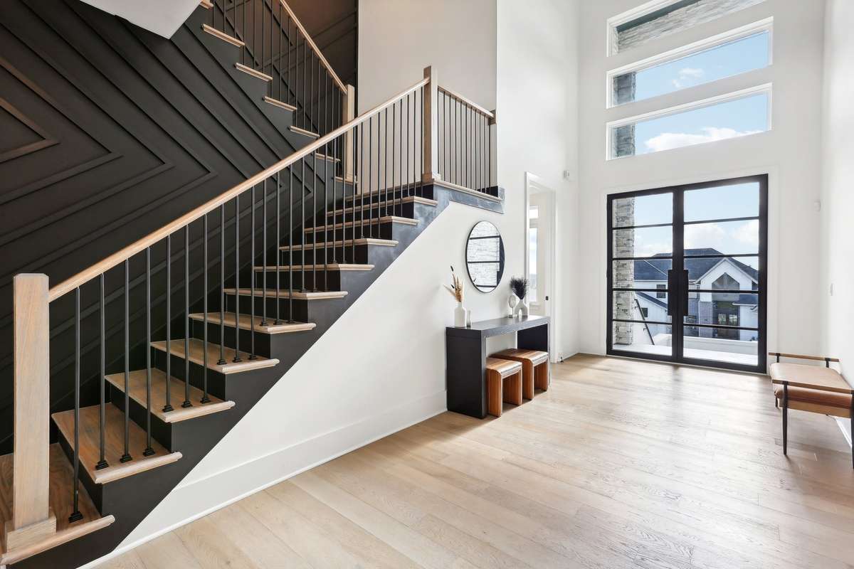 High end hardwood floors throughout