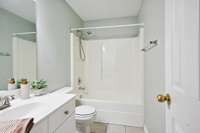 Bath 3 (Ground Level)